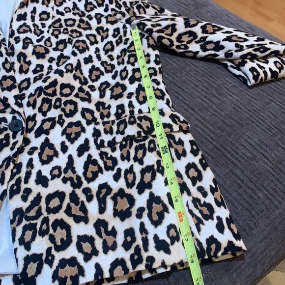 Banana Republic leopard print blazer - Picture 10 of 13